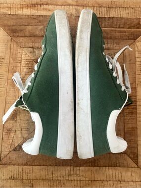 Lacoste Men's Base shot suede Sneakers size 9